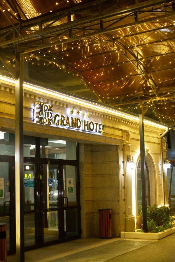 Atb Grand Hotel Atyrau Exterior photo