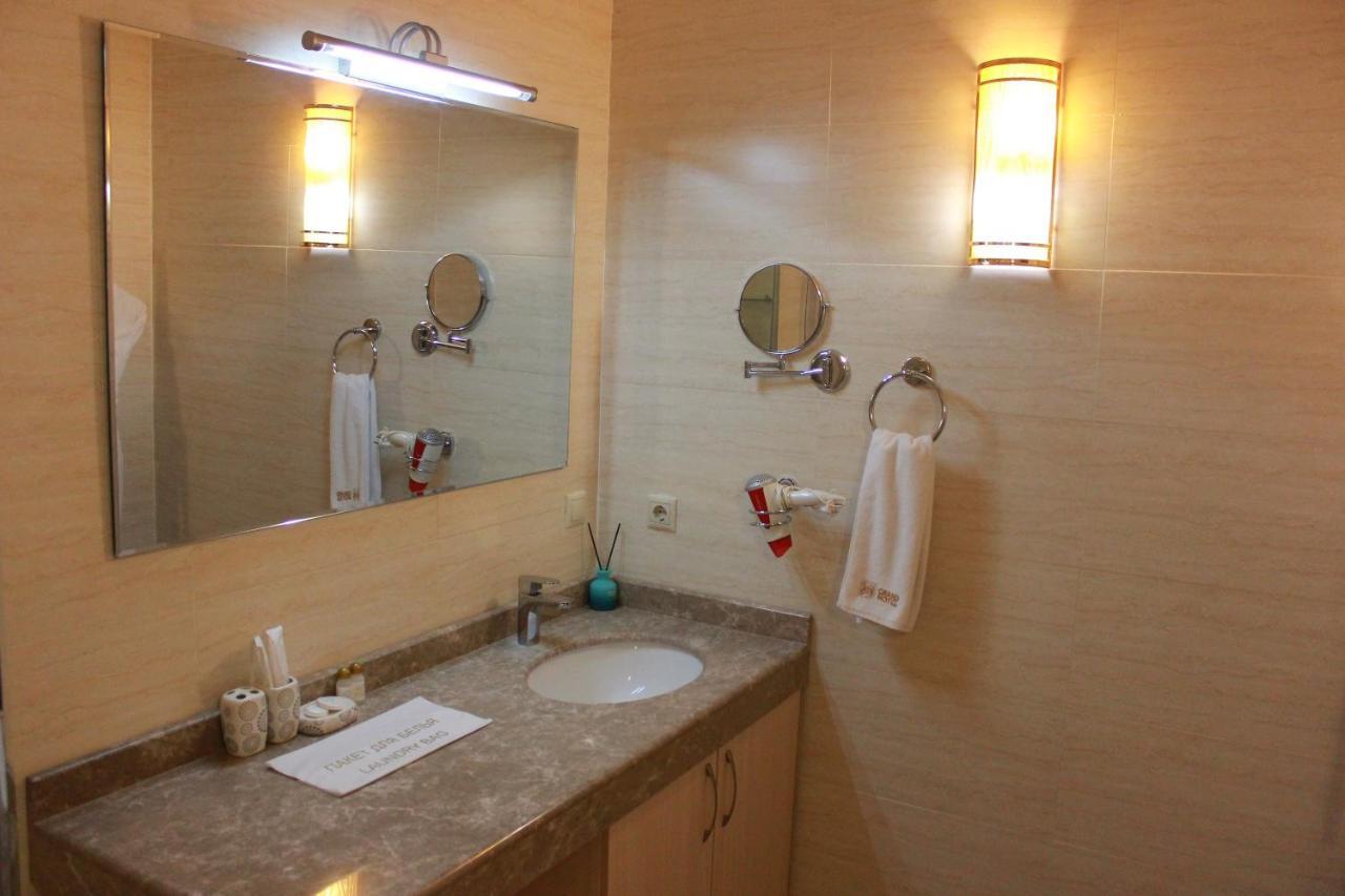 Atb Grand Hotel Atyrau Exterior photo