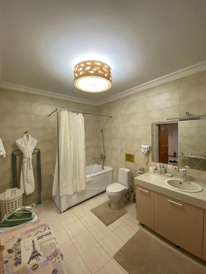 Atb Grand Hotel Atyrau Exterior photo