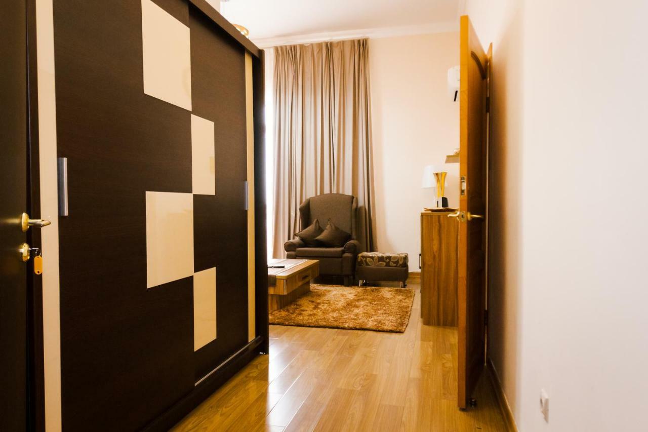 Atb Grand Hotel Atyrau Exterior photo