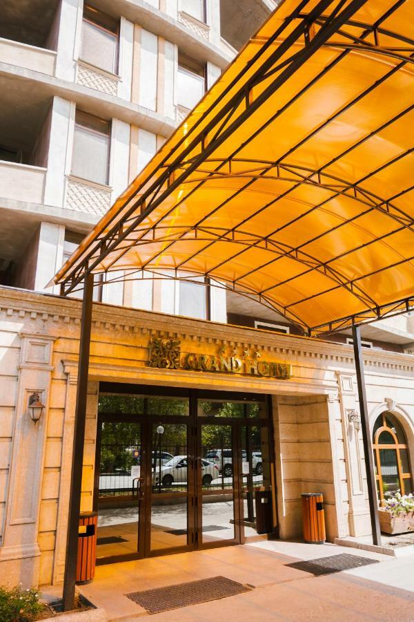 Atb Grand Hotel Atyrau Exterior photo